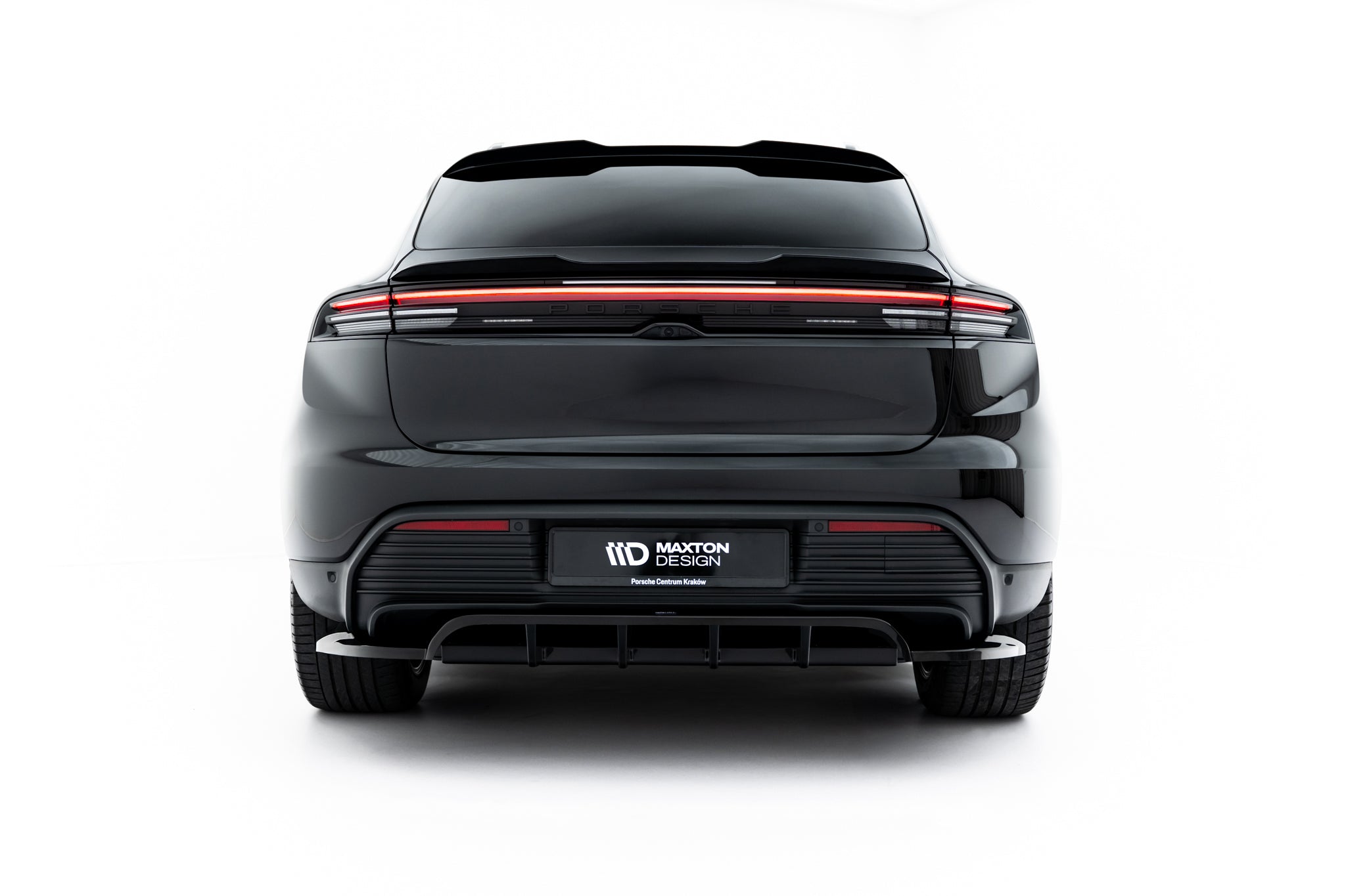 Mittlerer Heckdiffusor (mit einem vertikalem balken) Porsche Macan EV MK1