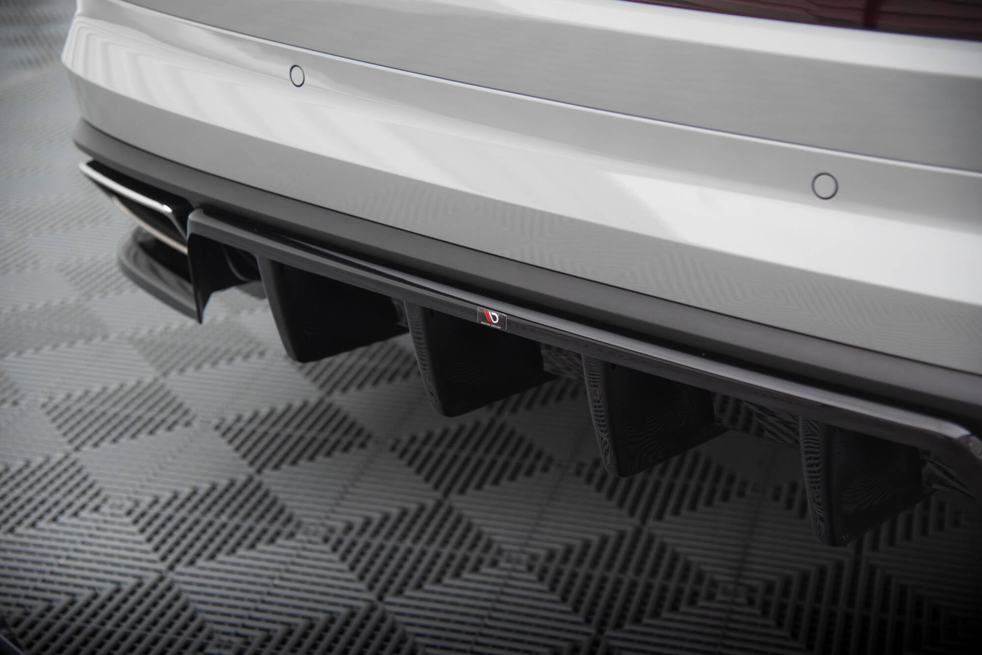 Mittlerer Heckdiffusor (mit einem vertikalem balken) Skoda Kodiaq RS MK1 / MK1 Facelift