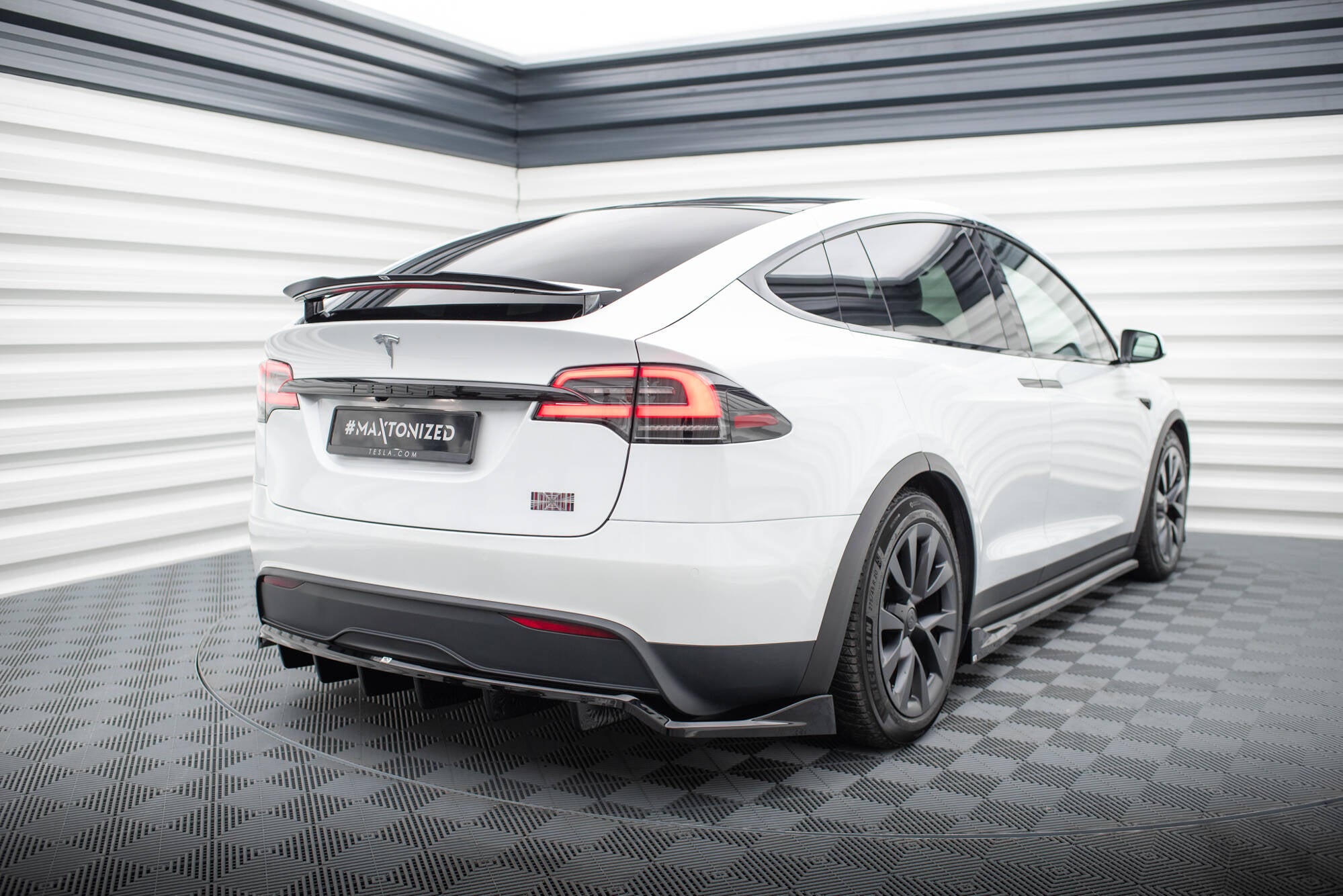 Heckdiffusor Tesla Model X Mk1 Facelift