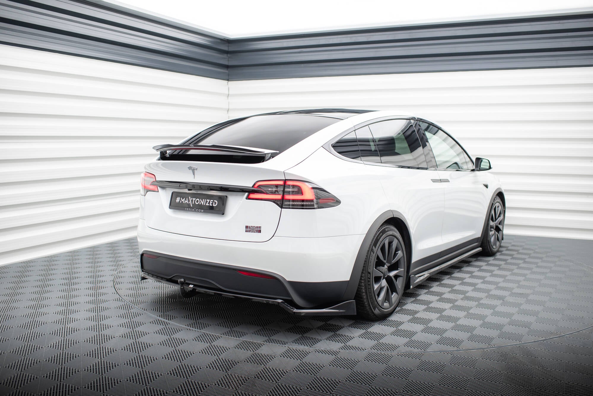 Heckdiffusor Tesla Model X Mk1 Facelift