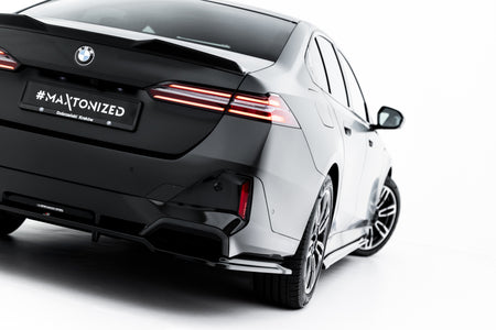 Mittlerer Heckdiffusor (mit einem vertikalem balken) V.1 BMW 5 / I5 M-PACK Sedan / Touring G60 / G61