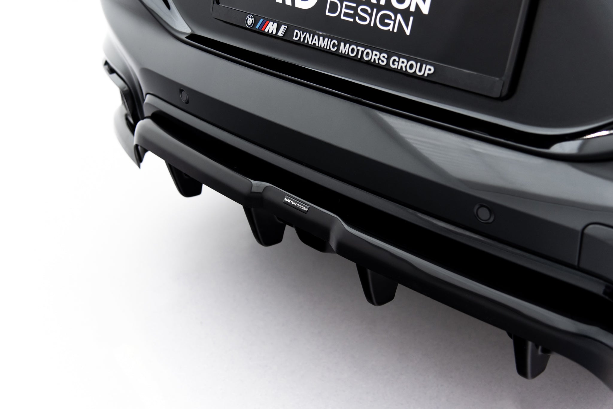 Mittlerer Heckdiffusor (mit einem vertikalem balken) V.1 BMW X6 M-PACK G06 Facelift