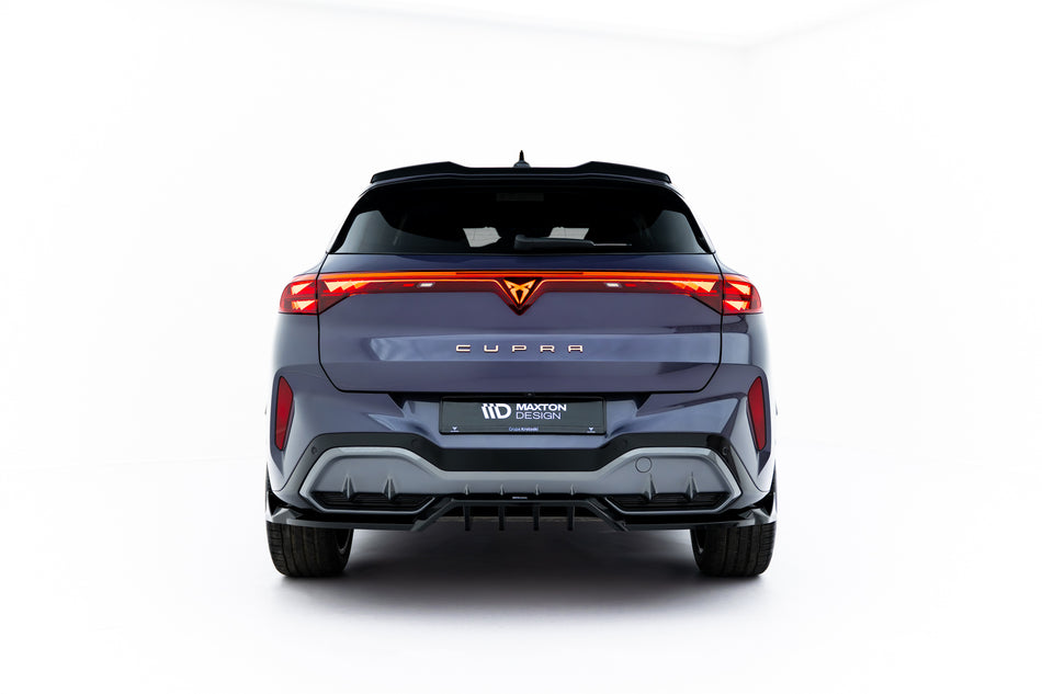 Mittlerer Heckdiffusor (mit einem vertikalem balken) V.1 Cupra Terramar MK1 (Version ohne Anhängerkupplung)