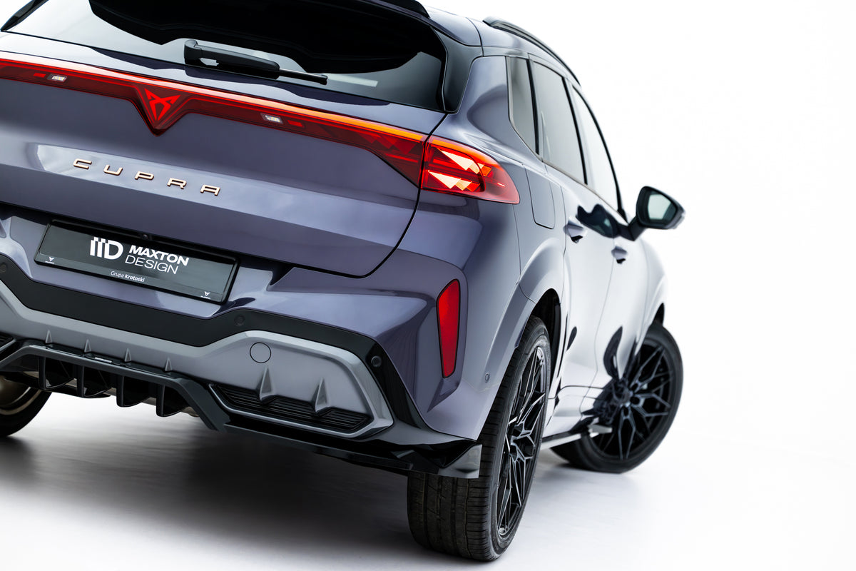 Mittlerer Heckdiffusor (mit einem vertikalem balken) V.1 Cupra Terramar MK1 (Version ohne Anhängerkupplung)