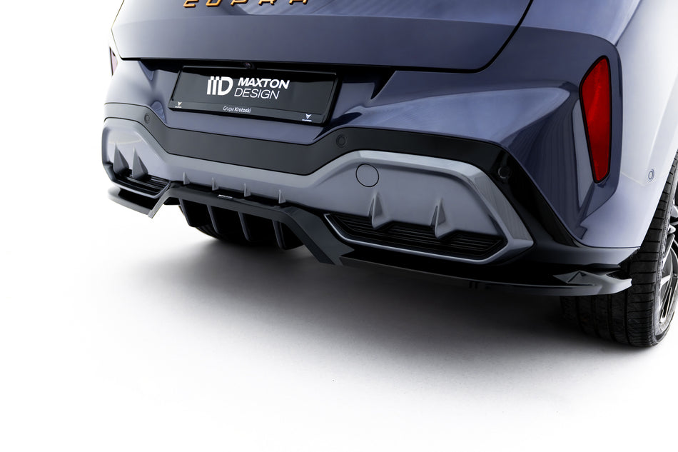 Mittlerer Heckdiffusor (mit einem vertikalem balken) V.2 Cupra Terramar MK1 (Version ohne Anhängerkupplung)