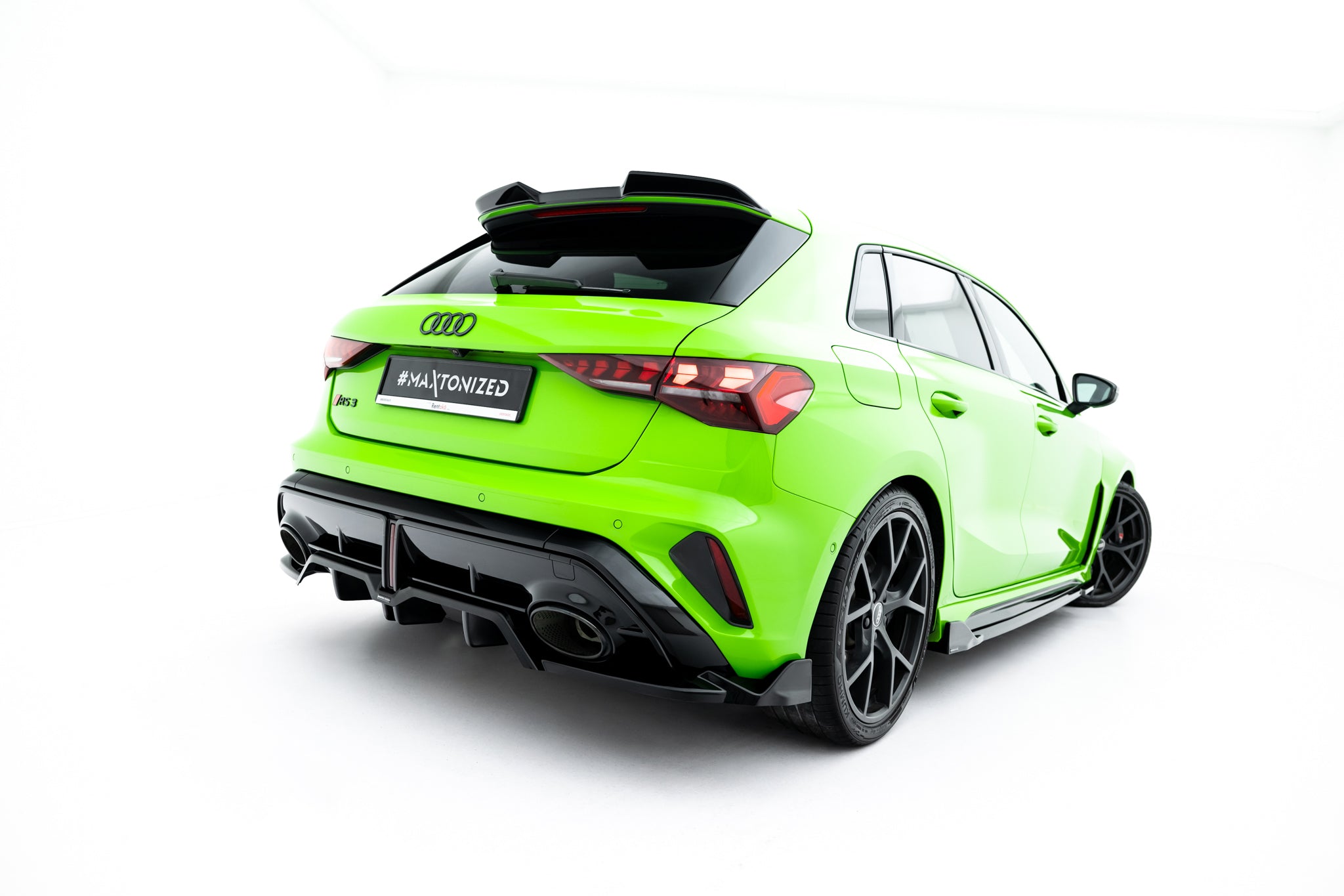 Mittlerer Heckdiffusor (mit einem vertikalem balken) V.3 Audi RS3 Sportback 8Y Facelift