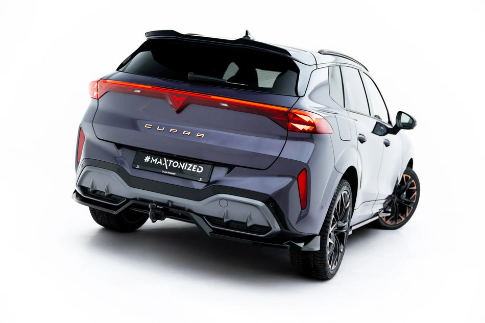 Mittlerer Heckdiffusor (mit einem vertikalem balken) V.3 Cupra Terramar MK1 (Version mit Anhängerkupplung)