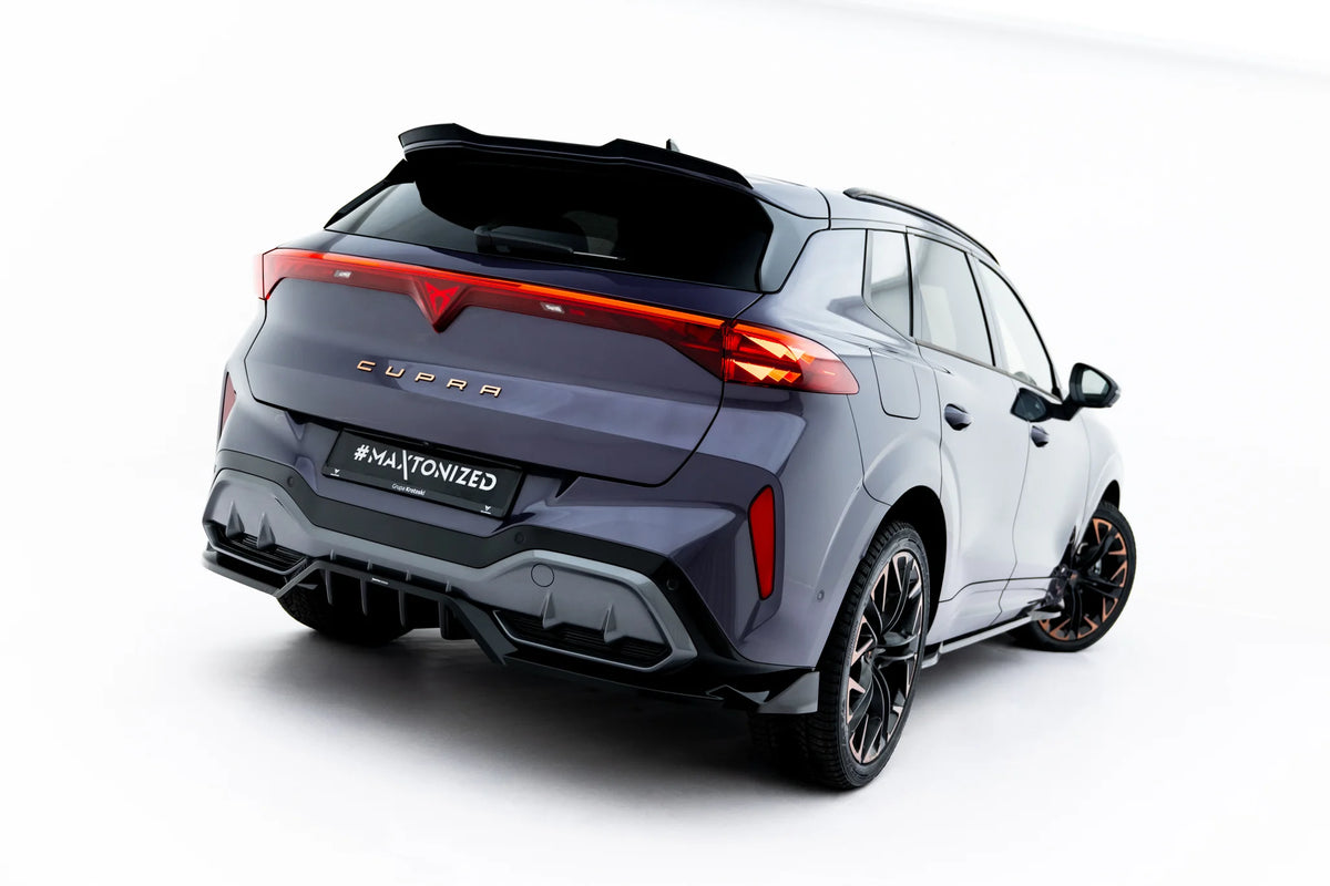 Mittlerer Heckdiffusor (mit einem vertikalem balken) V.3 Cupra Terramar MK1 (Version mit Anhängerkupplung)