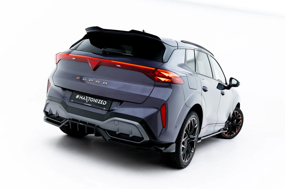 Mittlerer Heckdiffusor (mit einem vertikalem balken) V.3 Cupra Terramar MK1 (Version mit Anhängerkupplung)