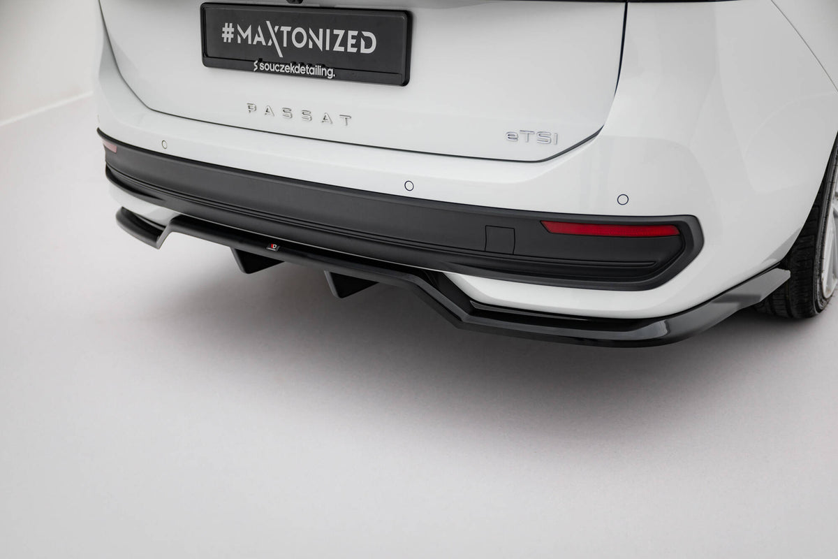 Mittlerer Heckdiffusor (mit einem vertikalem balken) Volkswagen Passat B9