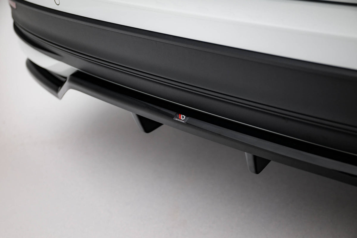 Mittlerer Heckdiffusor (mit einem vertikalem balken) Volkswagen Passat B9
