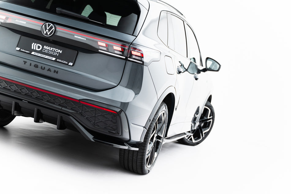 Mittlerer Heckdiffusor (mit einem vertikalem balken) Volkswagen Tiguan R-Line MK3