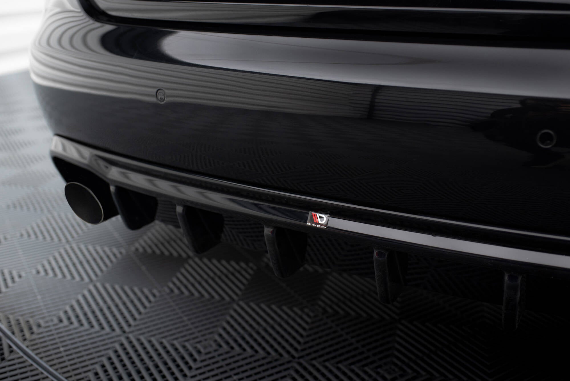 Heckdiffusor Audi A4 B8 Version mit Einzelauspuff auf zwei Seiten