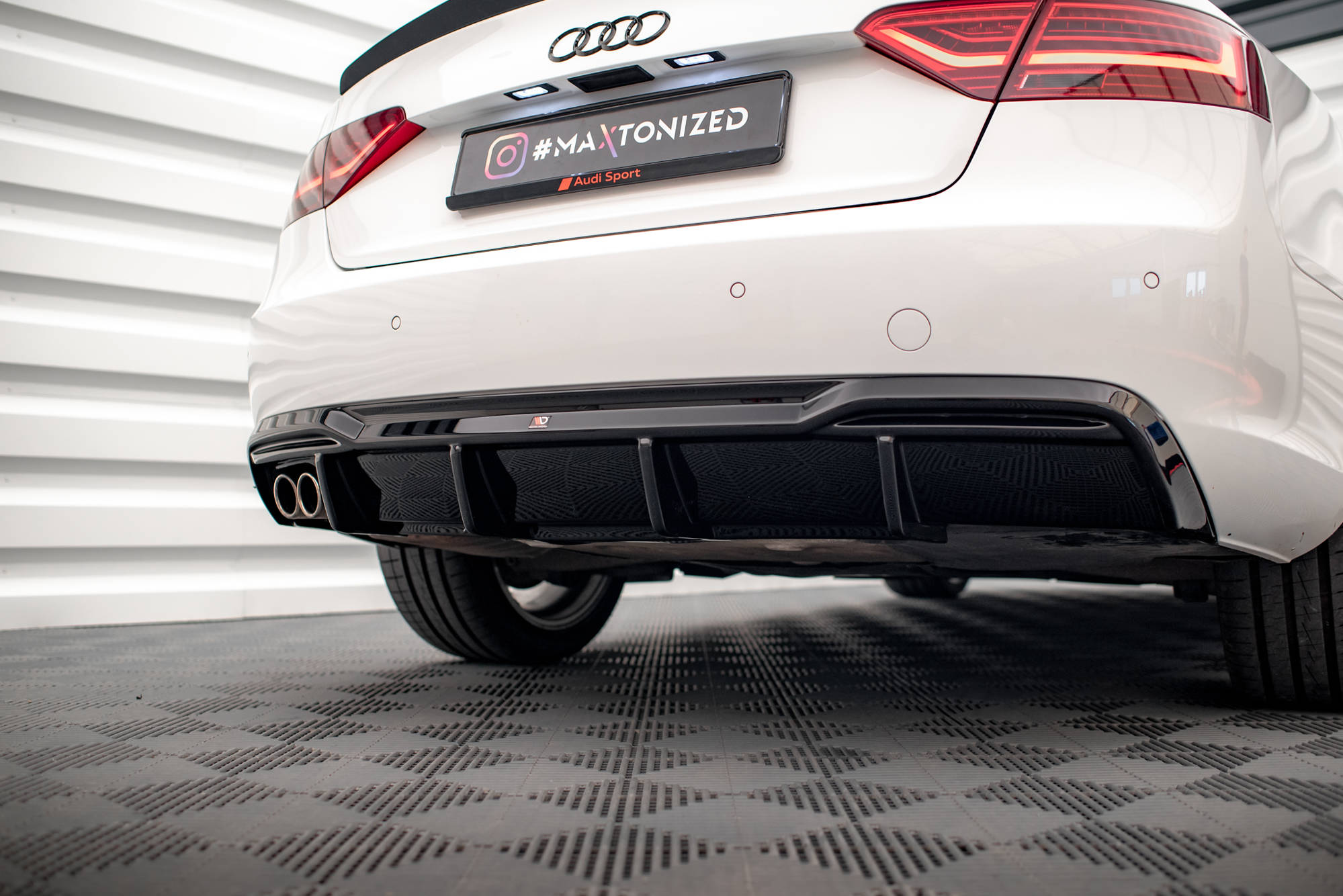 Heckdiffusor Audi A5 8T Facelift (Version mit Doppelauspuff auf einer Seite)