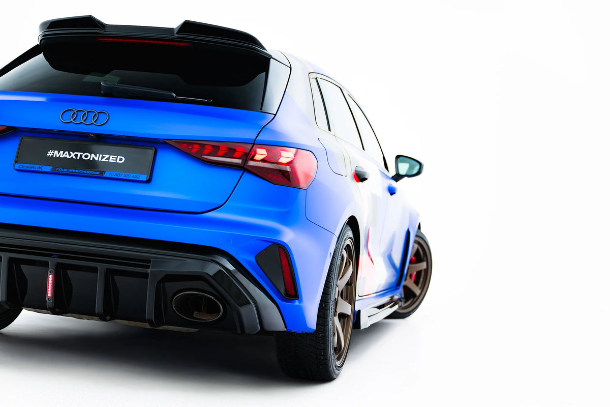 Heckdiffusor Audi RS3 Sportback 8Y Facelift (Version mit LED-Licht)