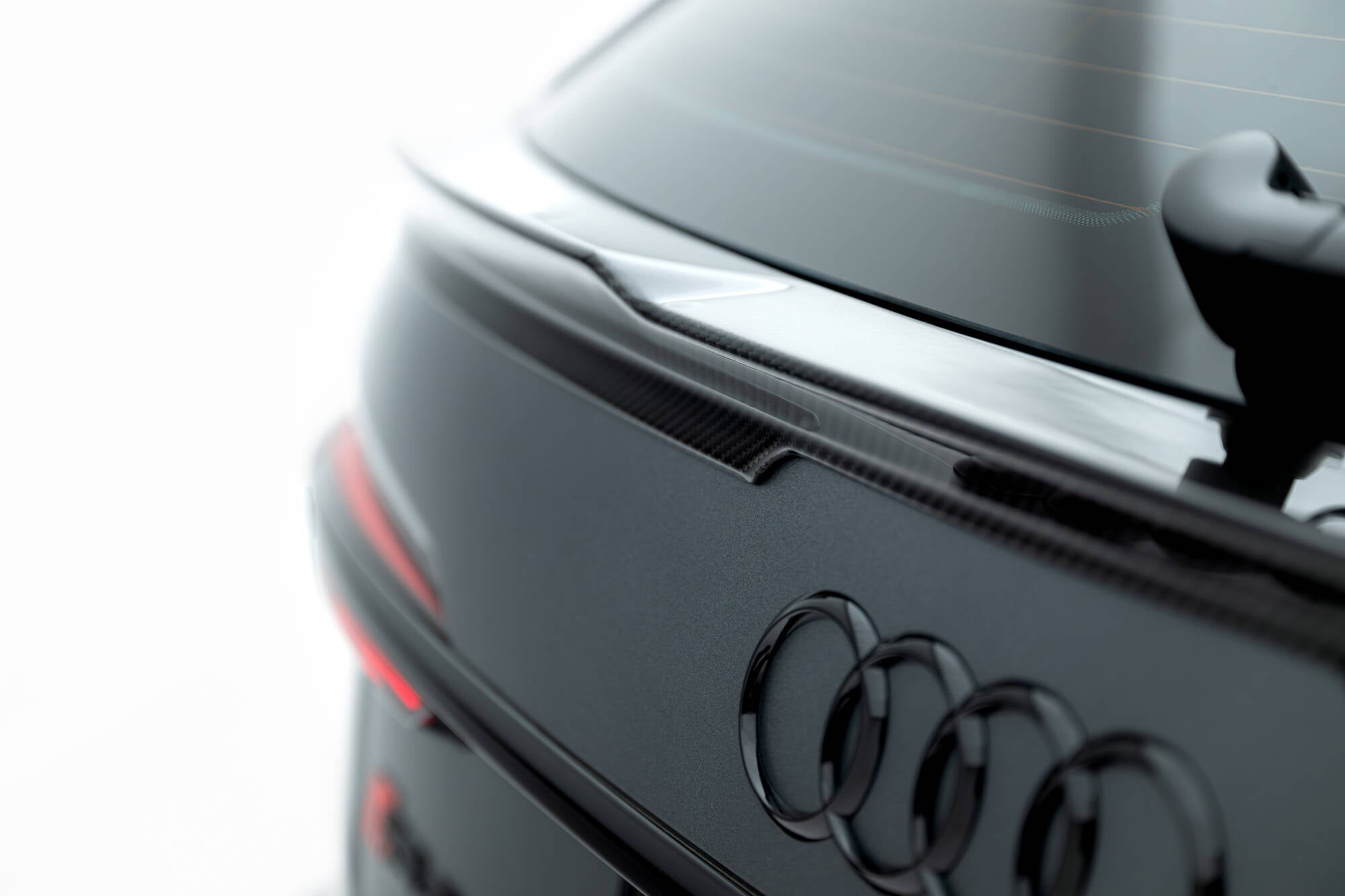 Frontspoiler Lippe Audi RS6 C8 aus Prepreg Carbon
