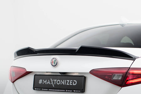 Frontspoiler Lippe, Seitenschweller und Heckdiffusor Alfa Romeo Giulia Quadrifoglio