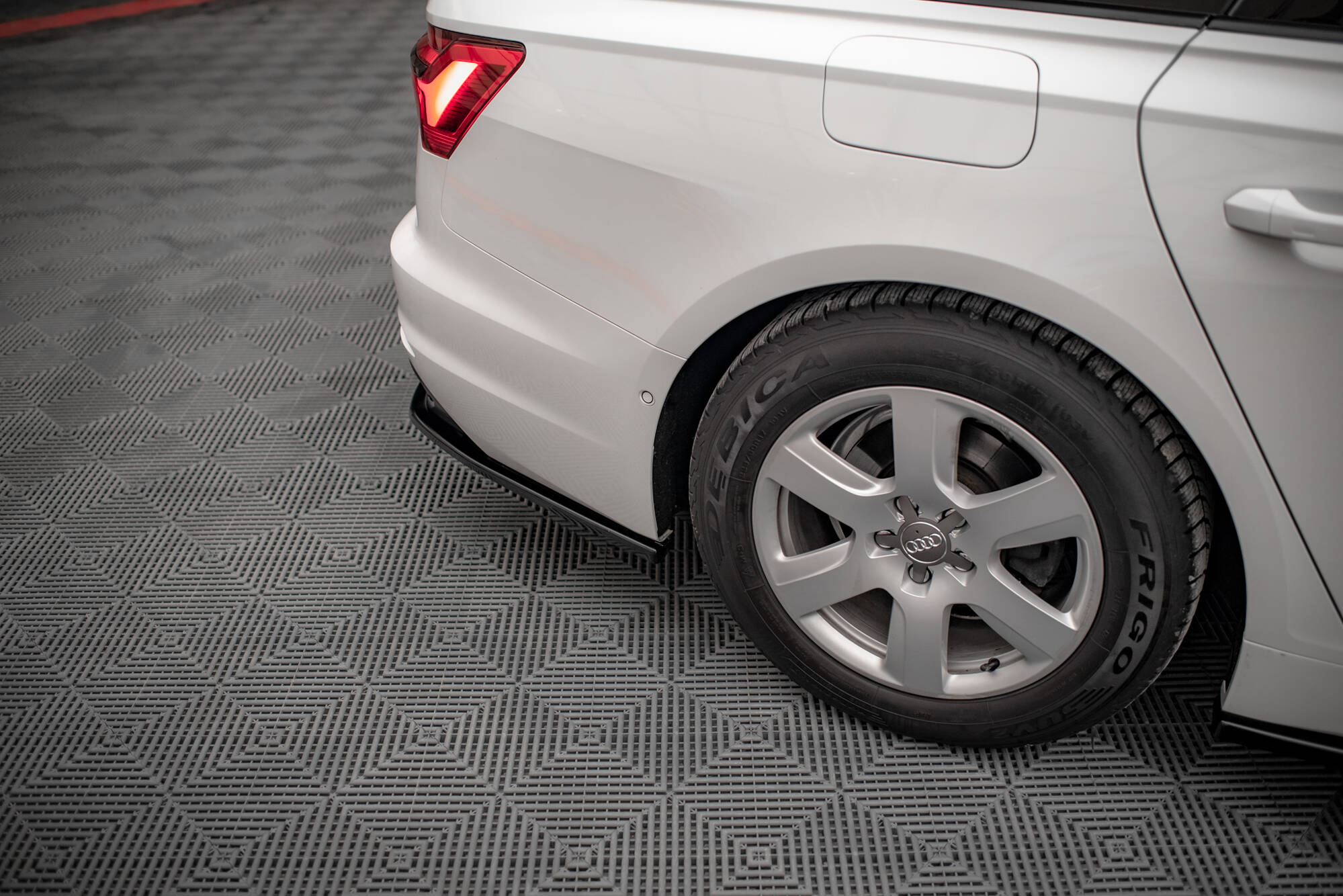 Frontspoiler Lippe, Seitenschweller und Heckdiffusor für Audi A6 Sedan C8