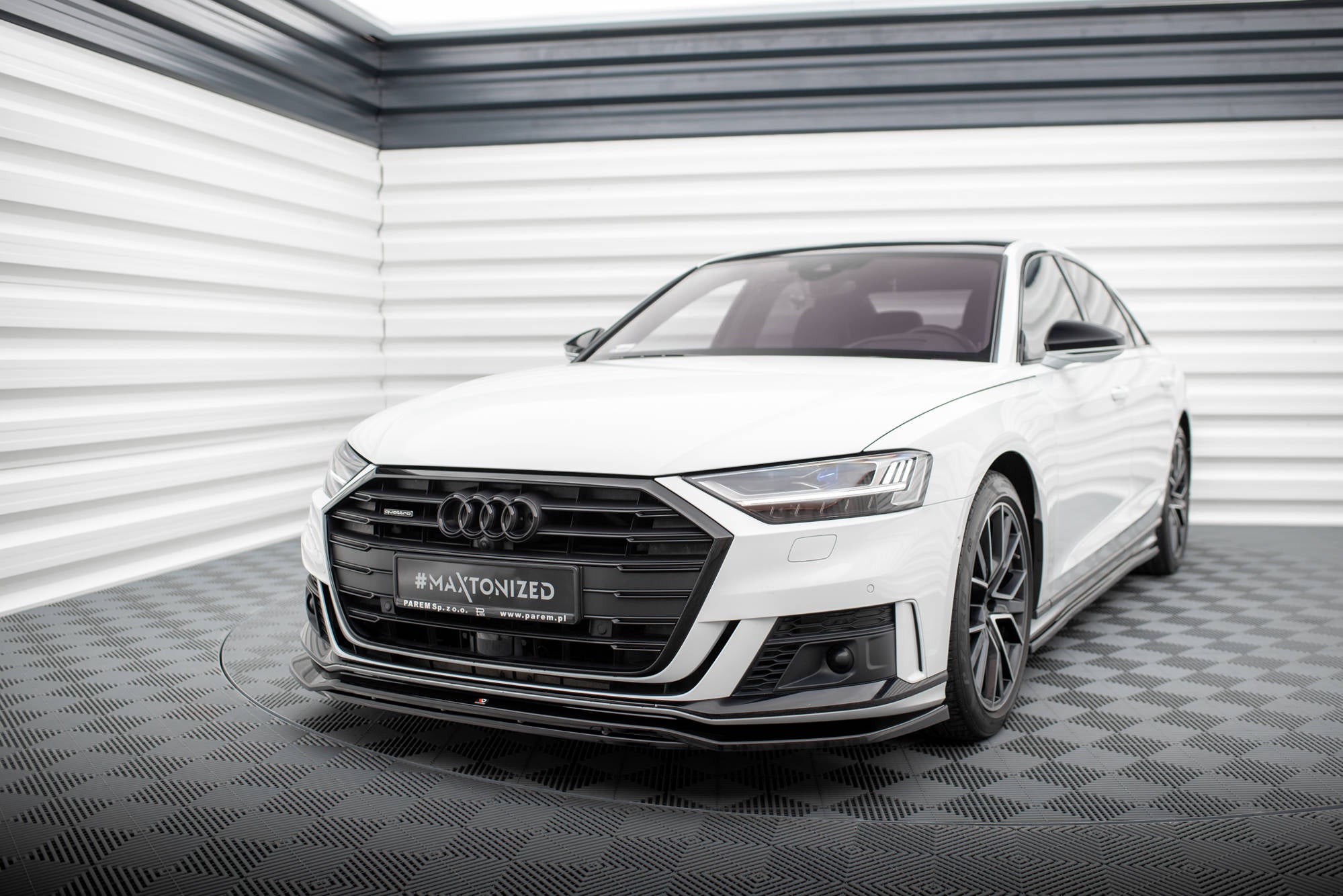 Frontspoiler Lippe, Seitenschweller und Heckdiffusor Audi A8 S-Line D5
