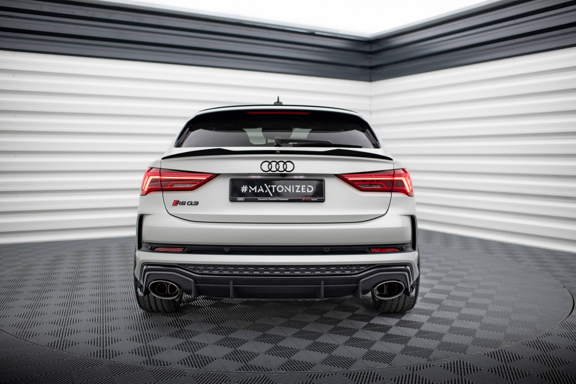Frontspoiler Lippe, Seitenschweller und Heckseiten Flaps Audi RSQ3 F3
