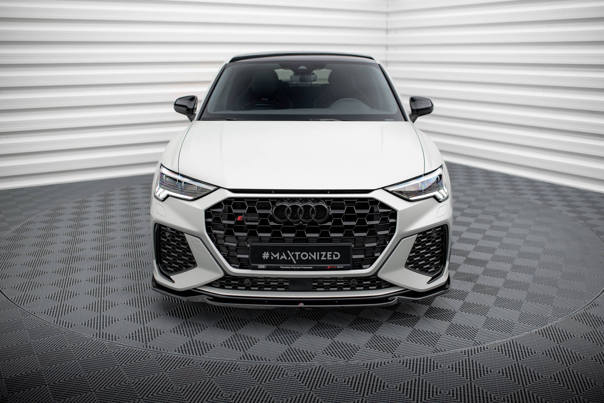 Frontspoiler Lippe, Seitenschweller und Heckseiten Flaps Audi RSQ3 F3