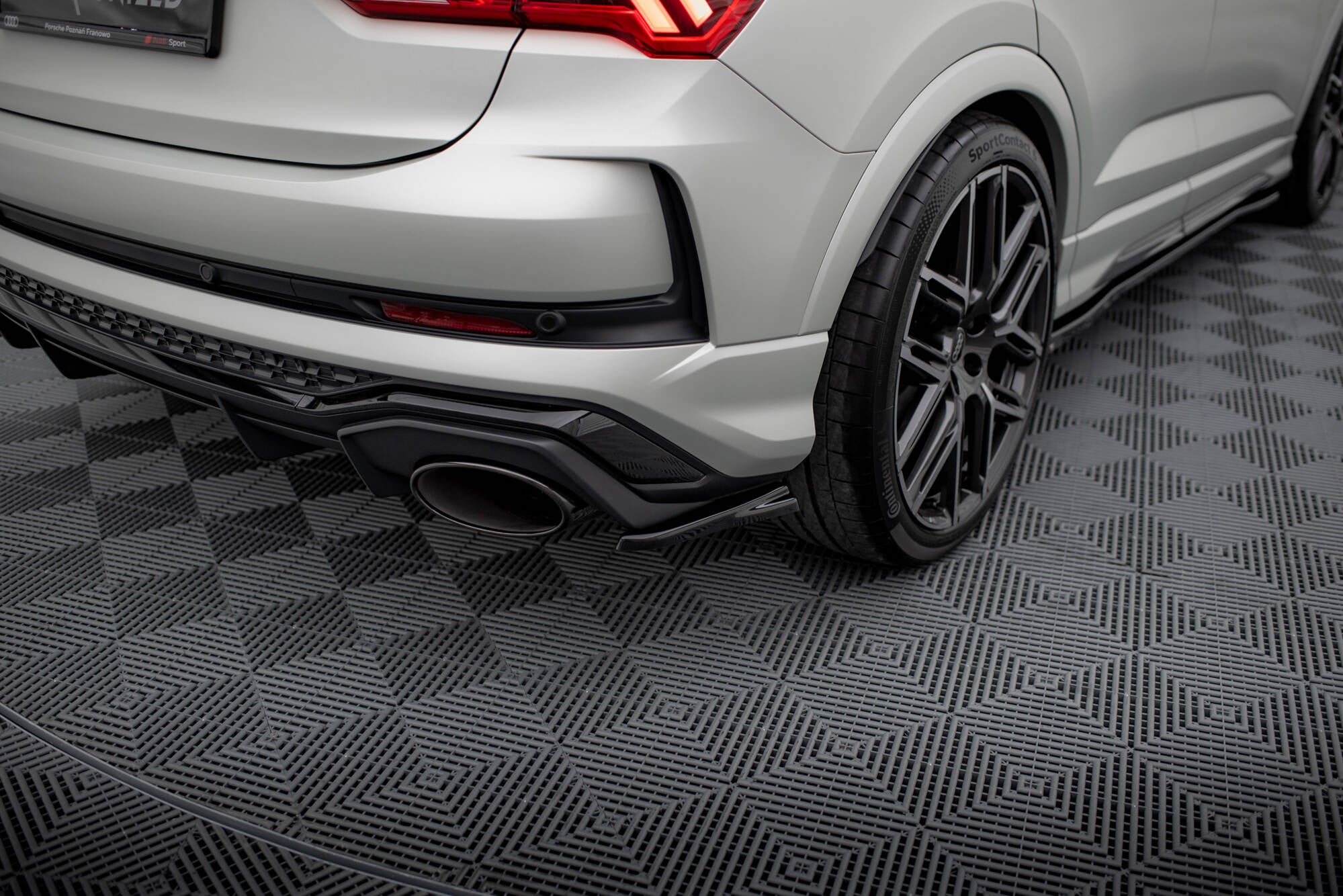 Frontspoiler Lippe, Seitenschweller und Heckseiten Flaps Audi RSQ3 F3