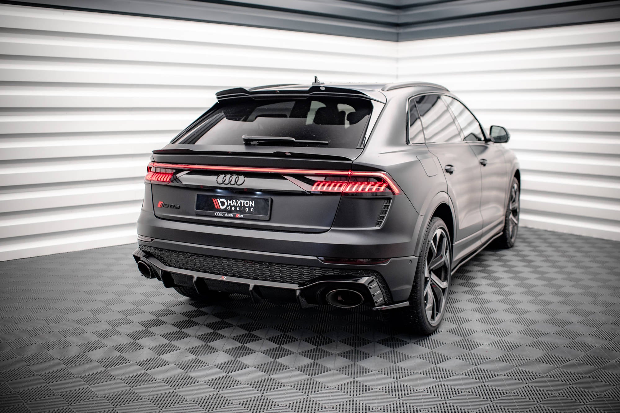 Frontspoiler Lippe und Heckdiffusor Audi RSQ8 Mk1