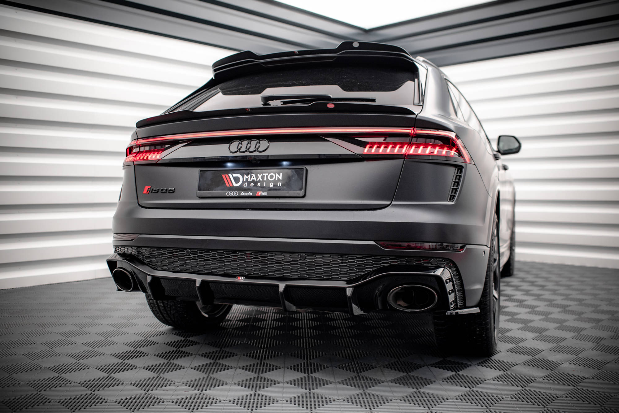 Frontspoiler Lippe und Heckdiffusor Audi RSQ8 Mk1