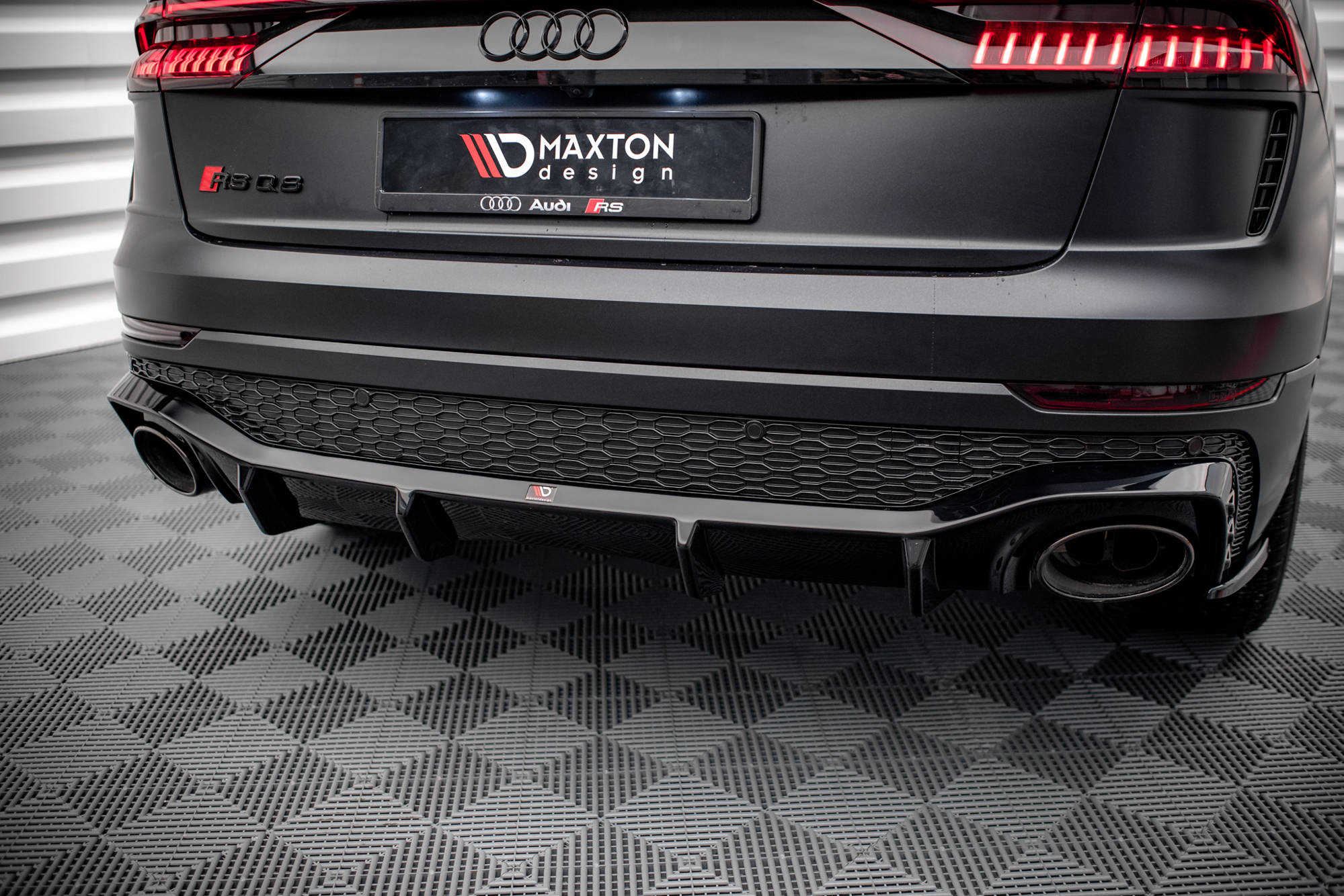 Frontspoiler Lippe und Heckdiffusor Audi RSQ8 Mk1