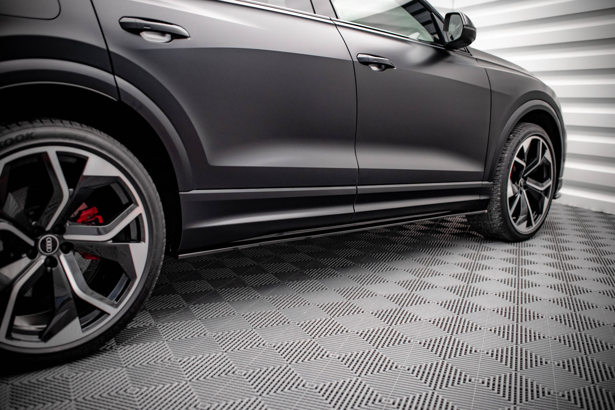 Frontspoiler Lippe und Heckdiffusor Audi RSQ8 Mk1