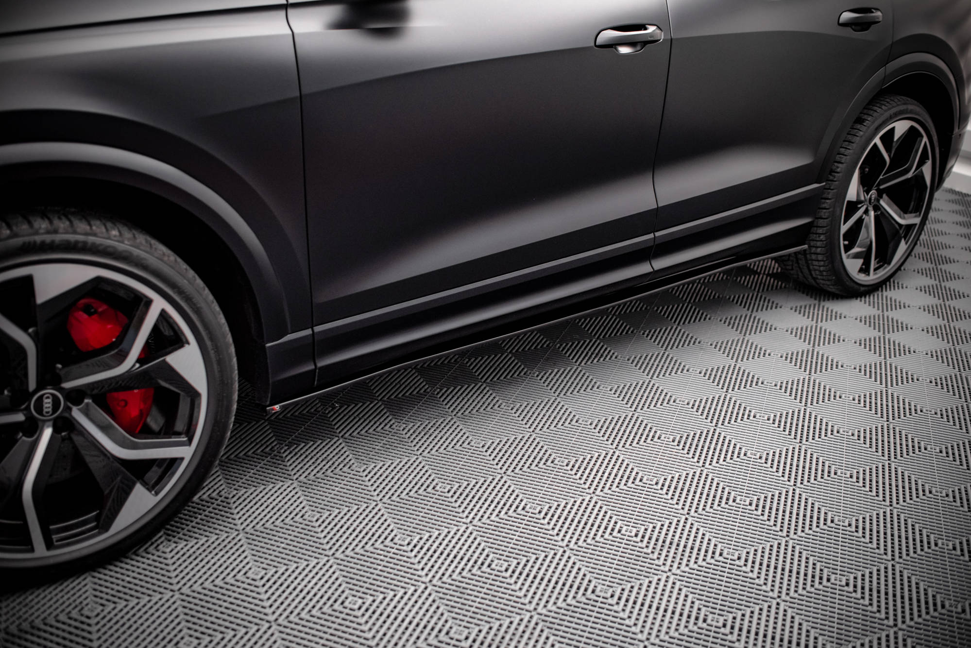 Frontspoiler Lippe und Heckdiffusor Audi RSQ8 Mk1