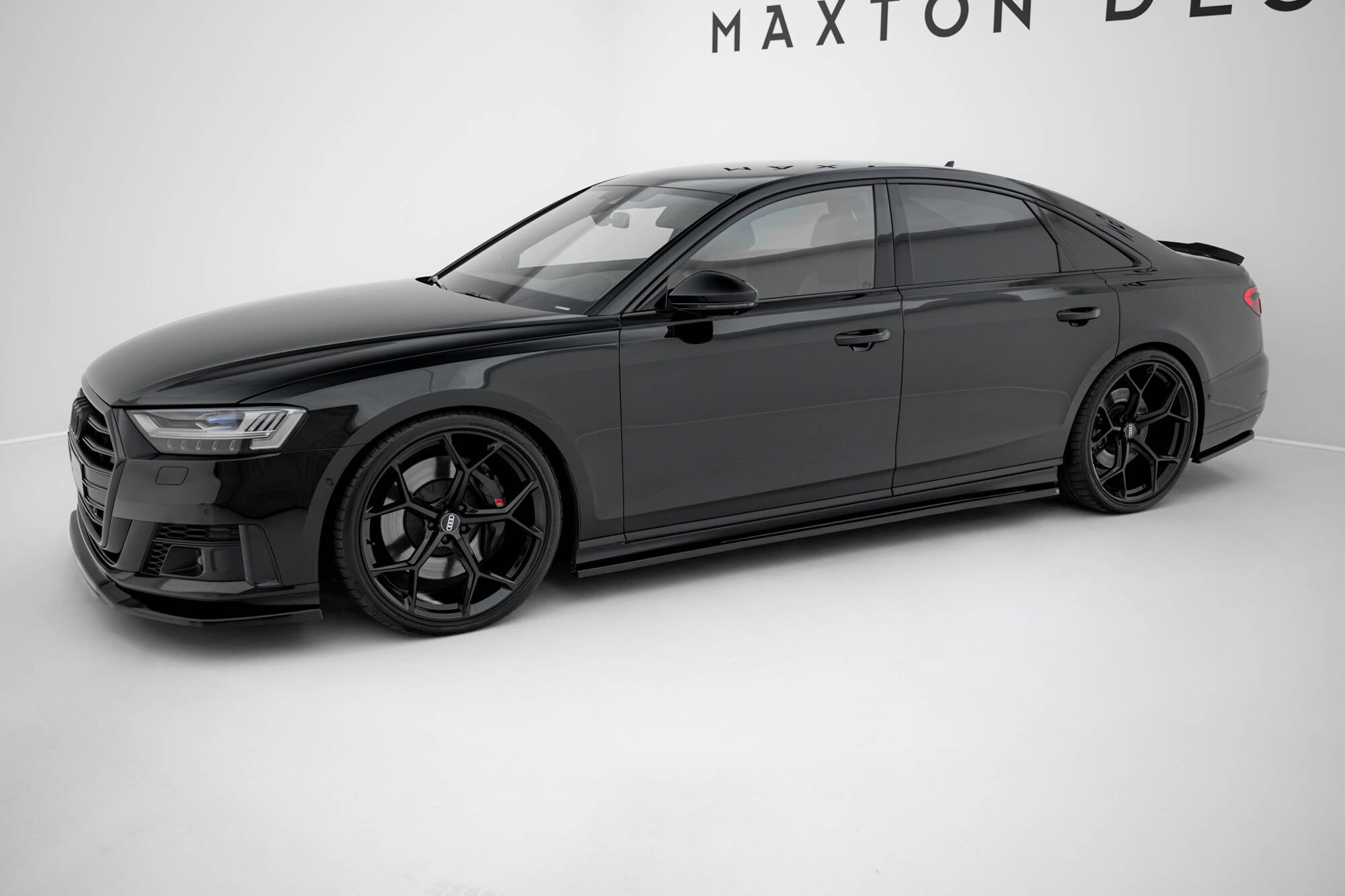 Frontspoiler Lippe, Seitenschweller und Heckdiffusor Satz Audi S8 D5