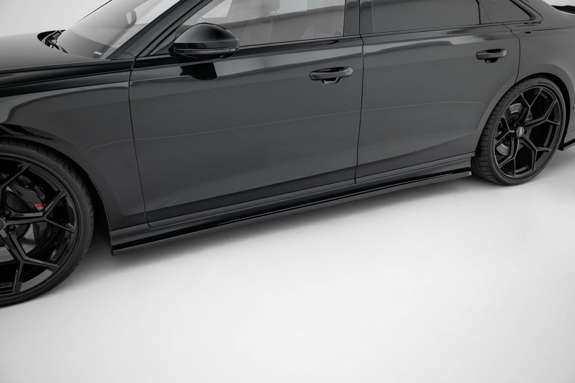 Frontspoiler Lippe, Seitenschweller und Heckdiffusor Satz Audi S8 D5