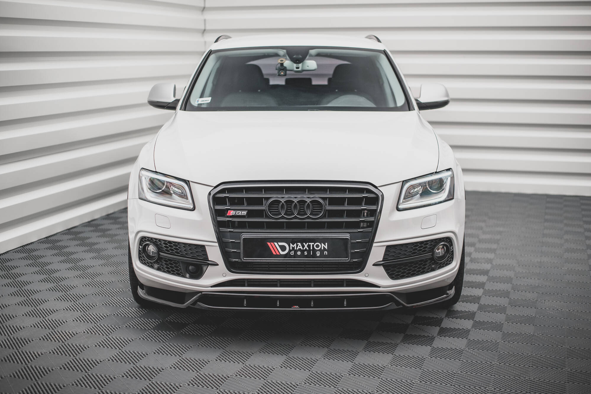 Frontspoiler Lippe, Seitenschweller, Heckseiten Flaps und Heckdiffusor Audi SQ5 Mk1