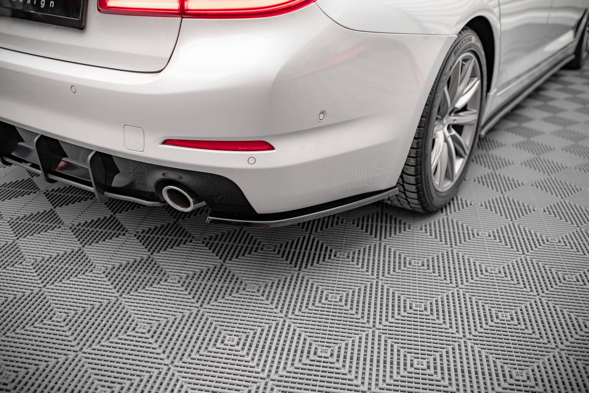 Frontspoiler Lippe, Seitenschweller und Heckdiffusor BMW 5 Sedan G30