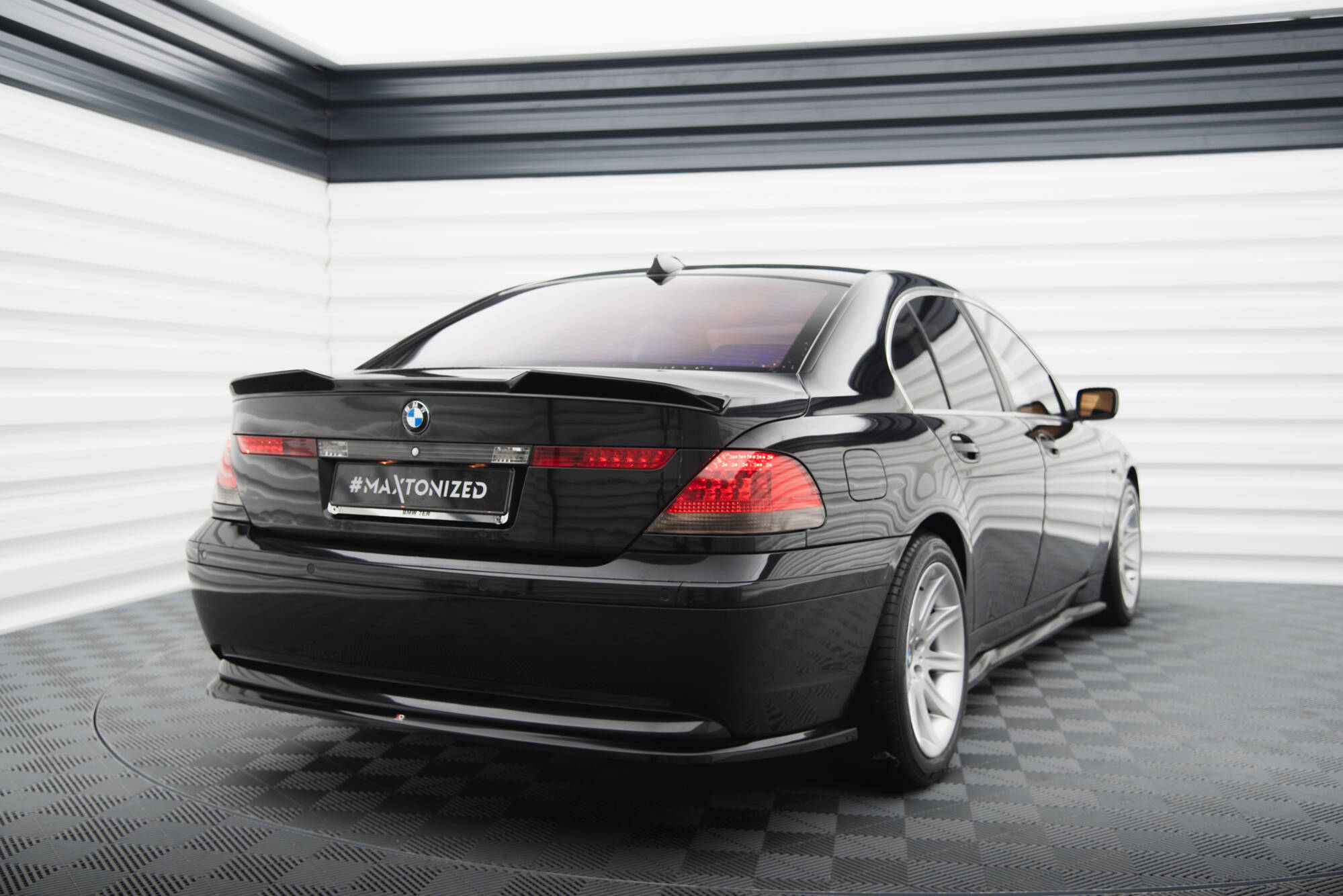 Frontspoiler Lippe, Seitenschweller, Heckdiffusor BMW 7 E65