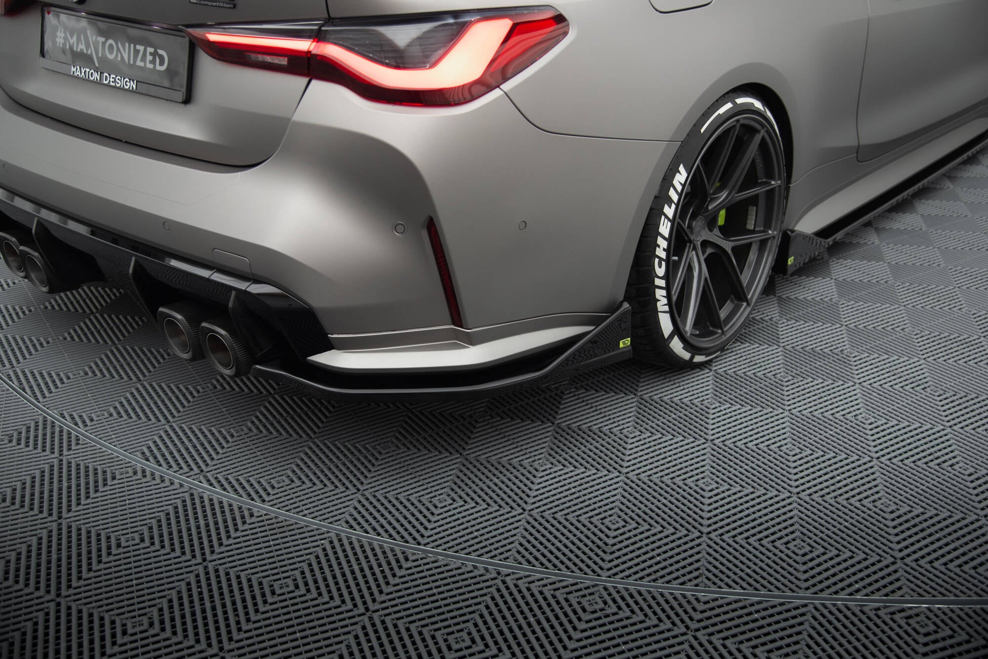 Frontspoiler Lippe, Seitenschweller und Heckdiffusor Satz BMW M4 Coupe G82 G82 Facelift
