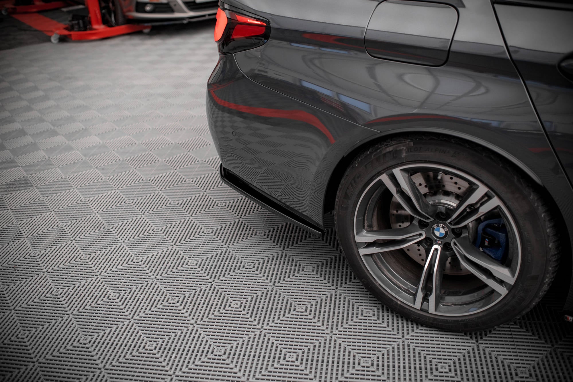 Frontspoiler Lippe, Seitenschweller, Heckdiffusor Satz BMW M5 F90 Facelift