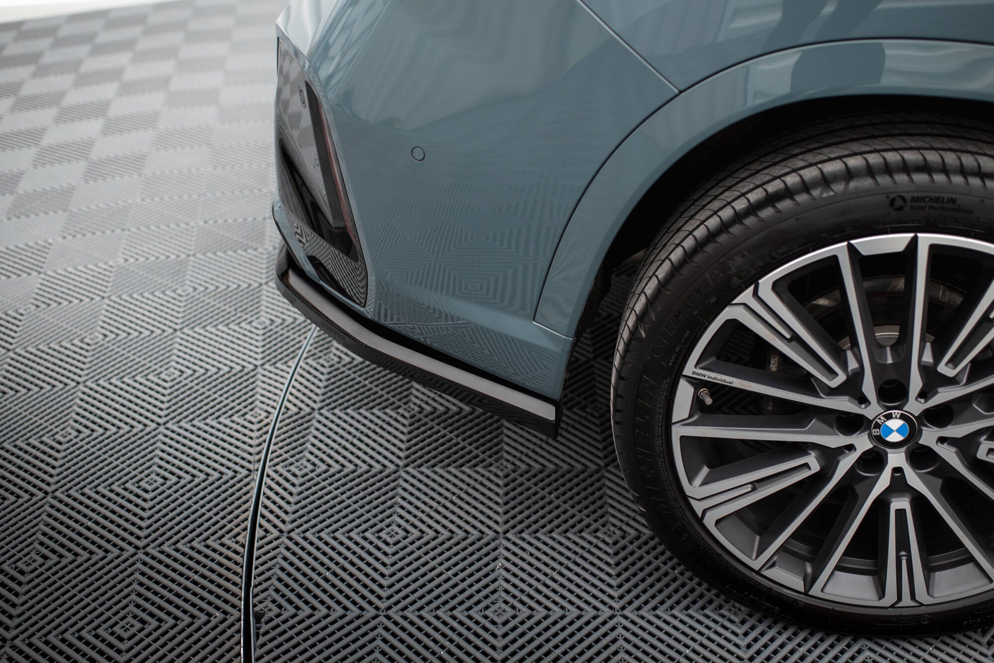 Frontspoiler Lippe, Seitenschweller und Heckdiffusor BMW X1 M-Pack U11