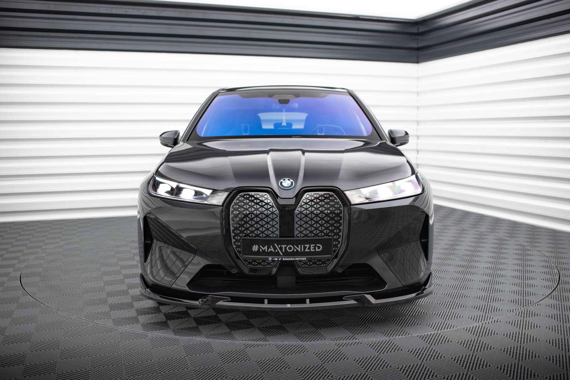 Frontspoiler Lippe, Seitenschweller und Heckdiffusor Satz BMW iX M-Pack i20