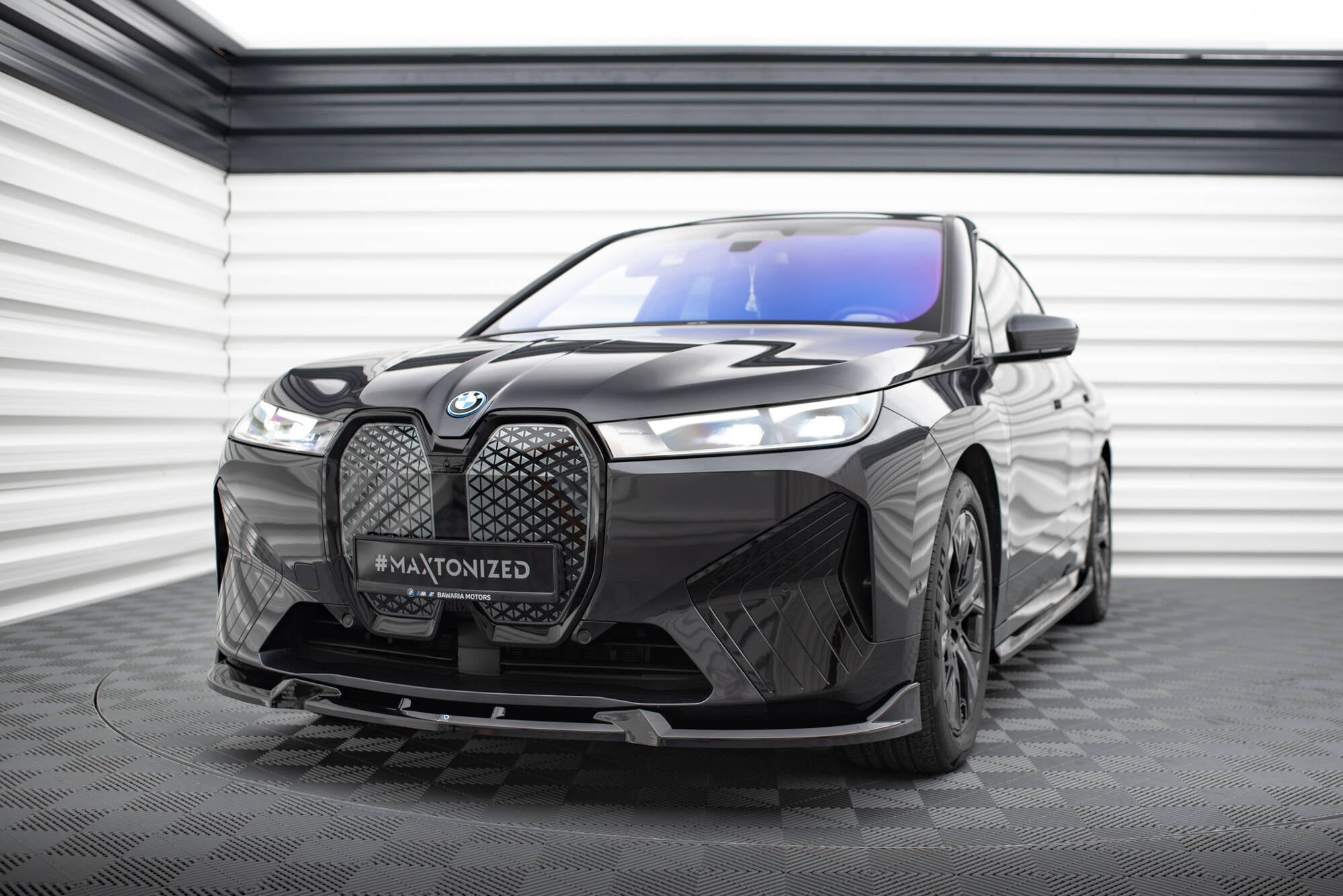 Frontspoiler Lippe, Seitenschweller und Heckdiffusor Satz BMW iX M-Pack i20