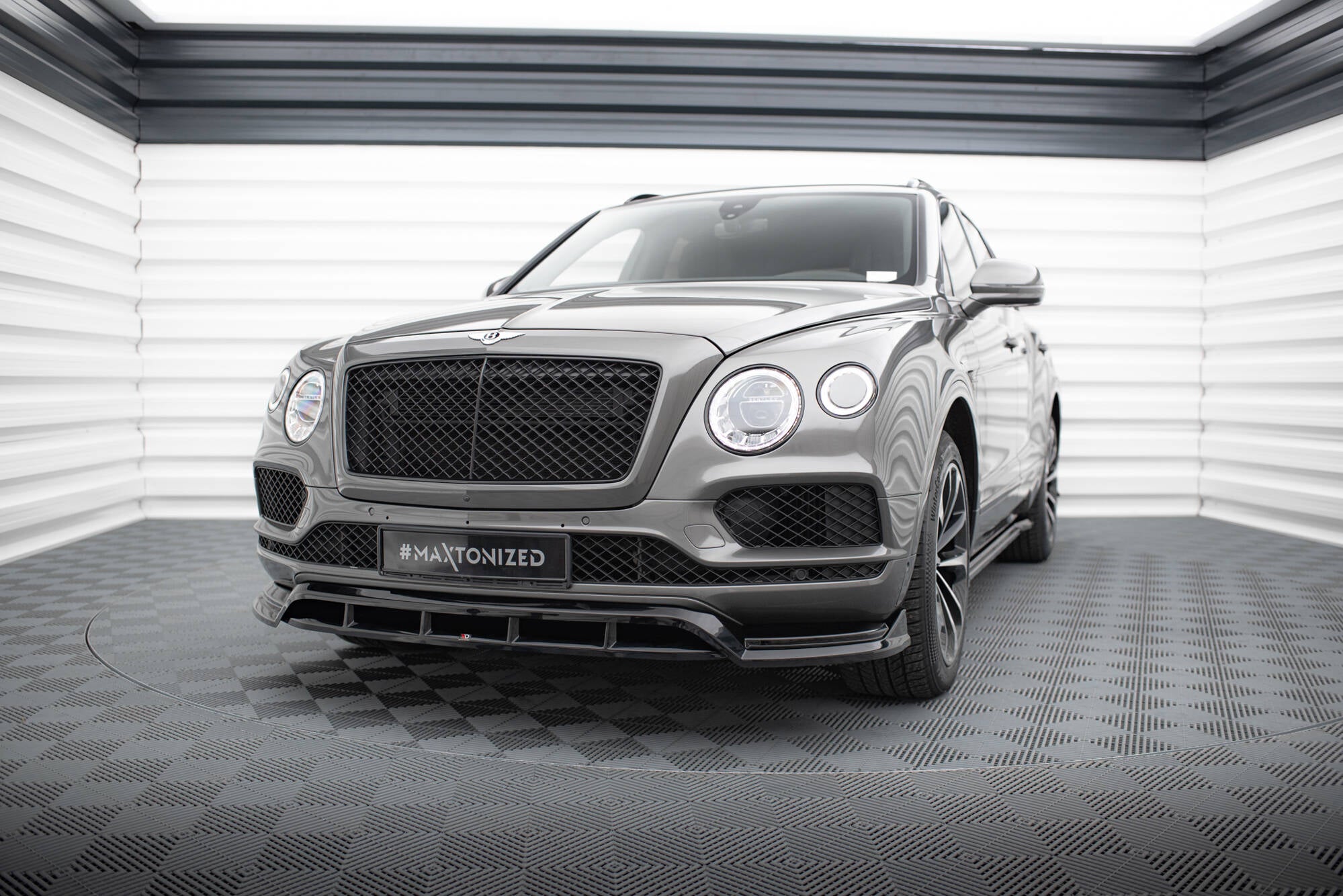 Frontspoiler Lippe, Seitenschweller und Heckdiffusor Satz für Bentley Bentayga Mk1