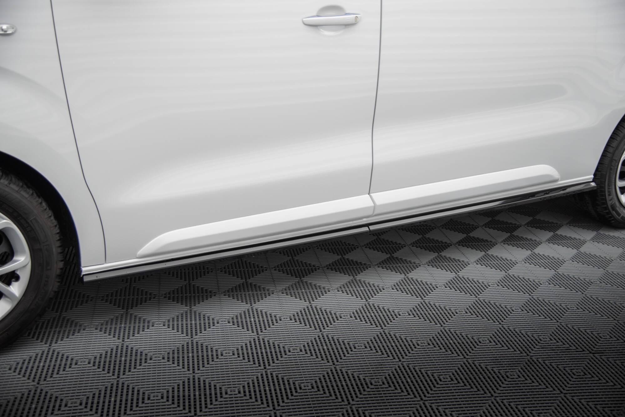 Frontspoiler Lippe Citroen Jumpy L3 Mk3