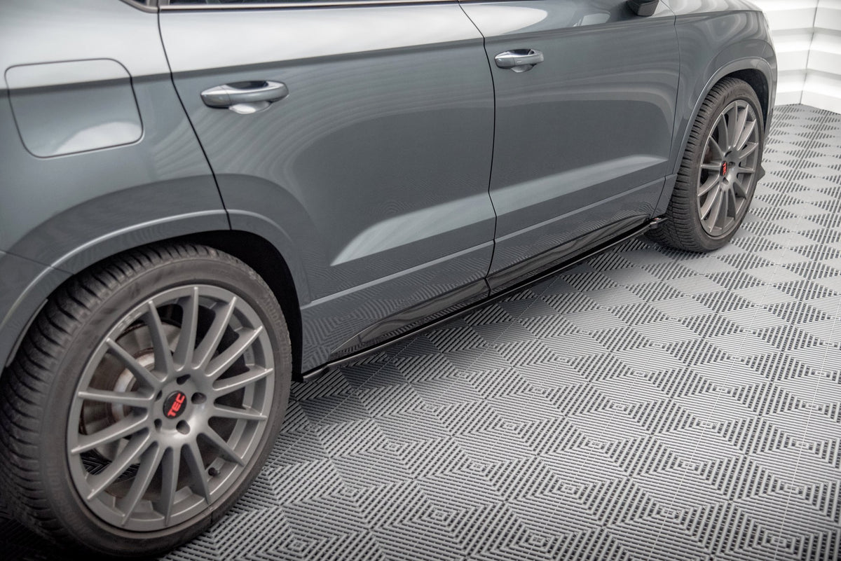 Frontspoiler Lippe, Seitenschweller, Heckdiffusor und Heckseiten Flaps Cupra Ateca Mk1 Facelift