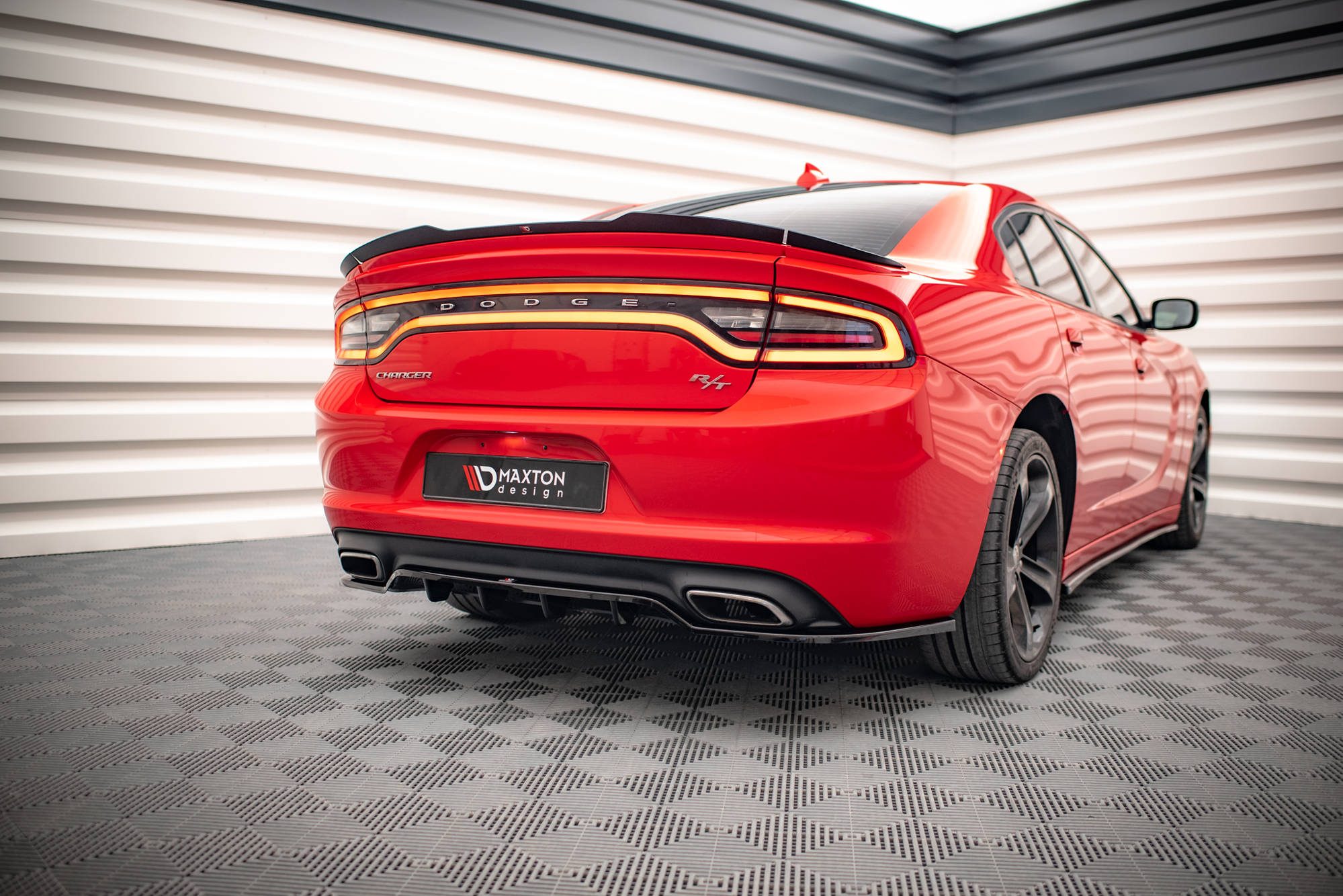 Frontspoiler Lippe, Seitenschweller und Heckdiffusor Dodge Charger RT Mk7 Facelift