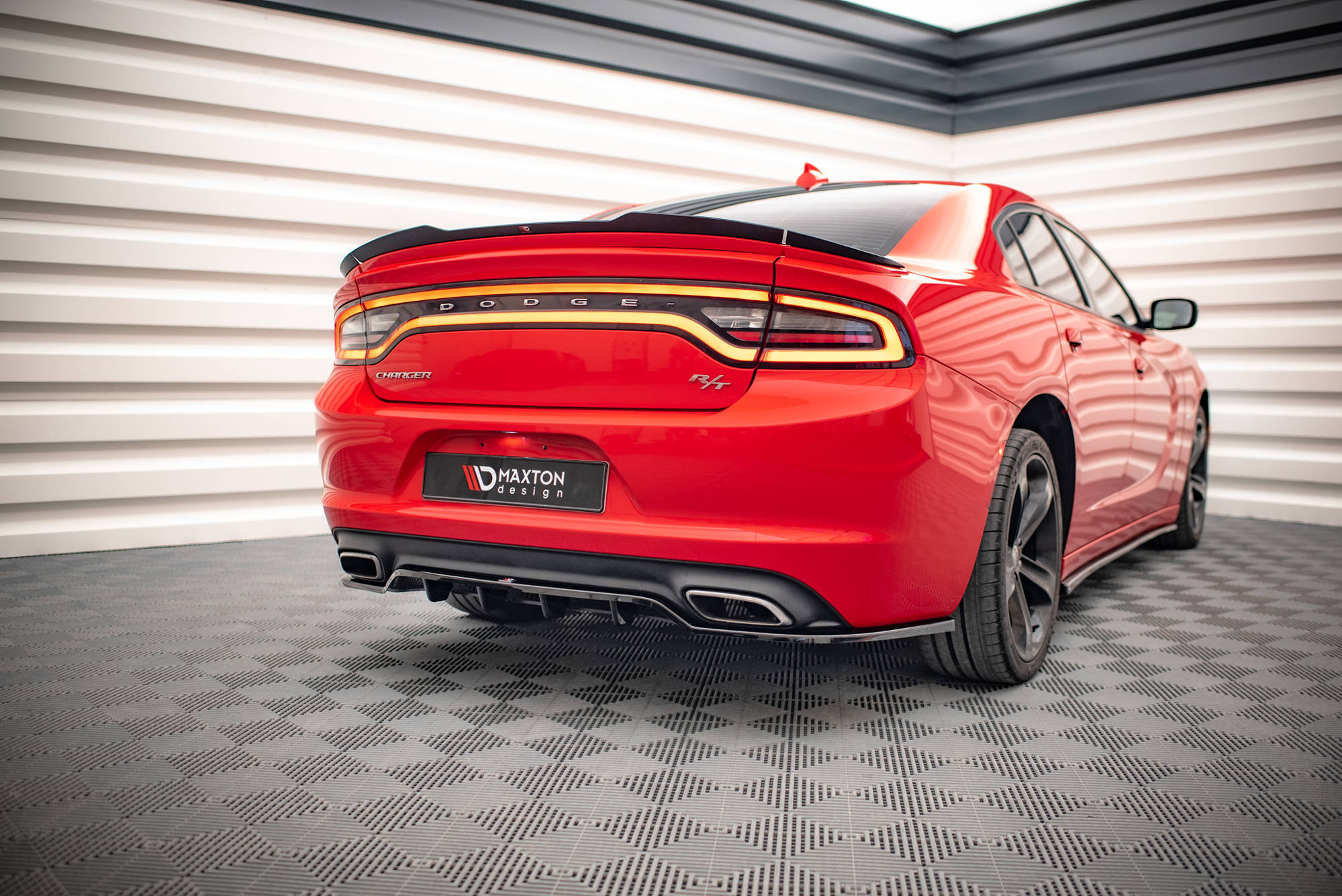 Frontspoiler Lippe, Seitenschweller und Heckdiffusor Dodge Charger RT Mk7 Facelift