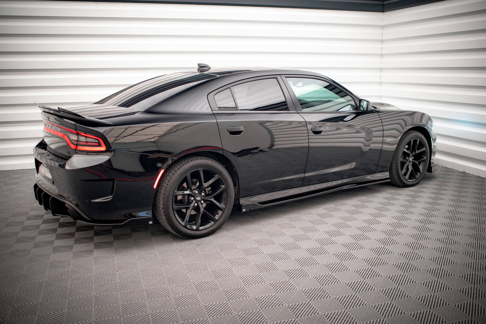 Frontspoiler Lippe, Seitenschweller, Heckdiffusor Dodge Charger SRT Mk7 Facelift