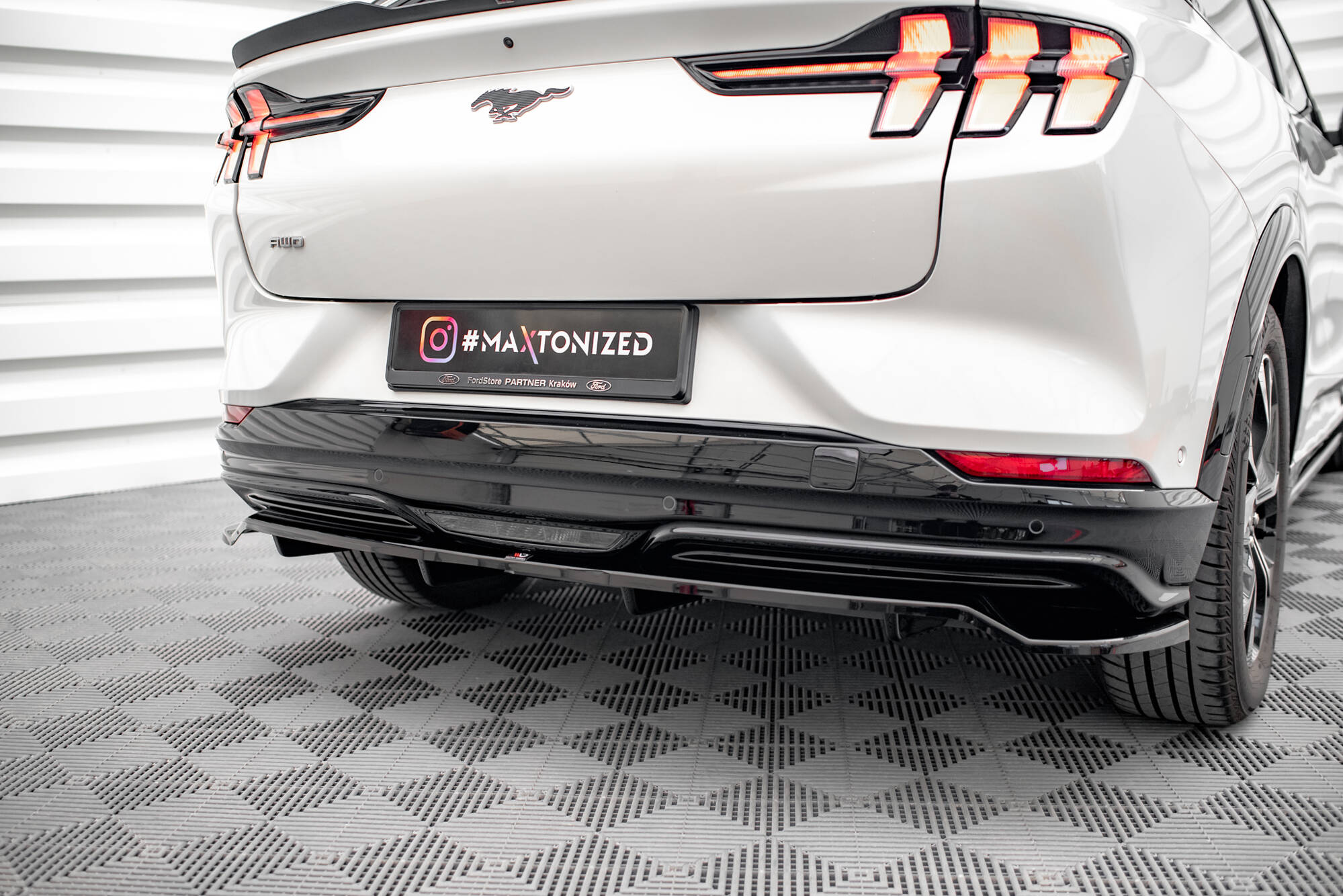 Frontspoiler Lippe Ford Mustang Mach-E Mk1, Seitenschweller Ford Mustang Mach-E Mk1, Heckdiffusor Ford Mustang Mach-E Mk1