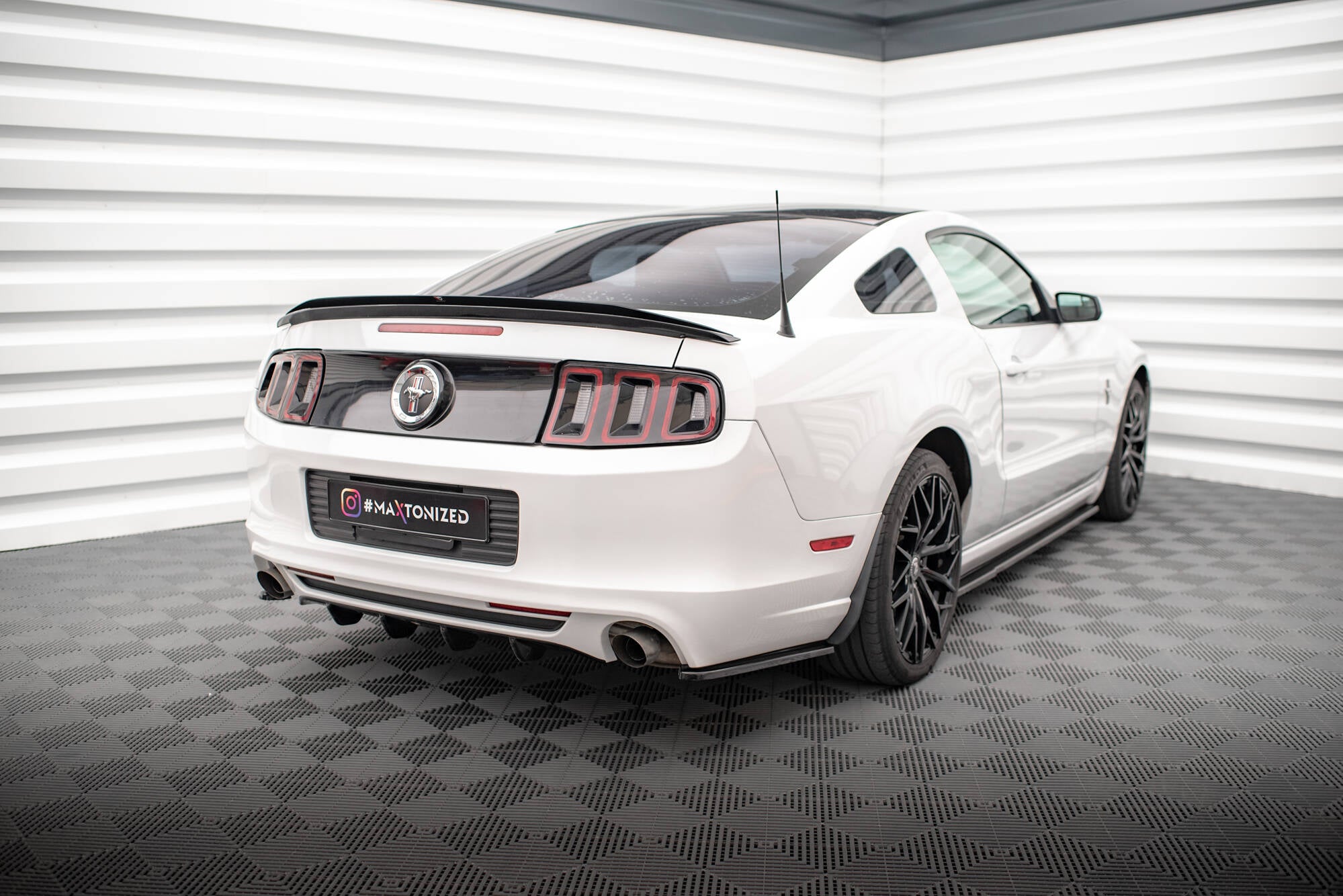 Frontspoiler Lippe Ford Mustang Mk5 Facelift