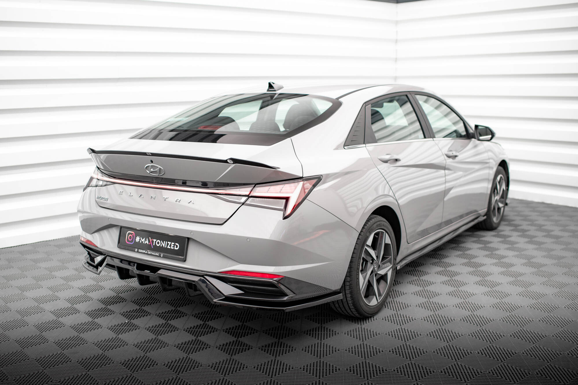 Frontspoiler Lippe, Seitenschweller, Heckdiffusor Hyundai Elantra Mk7